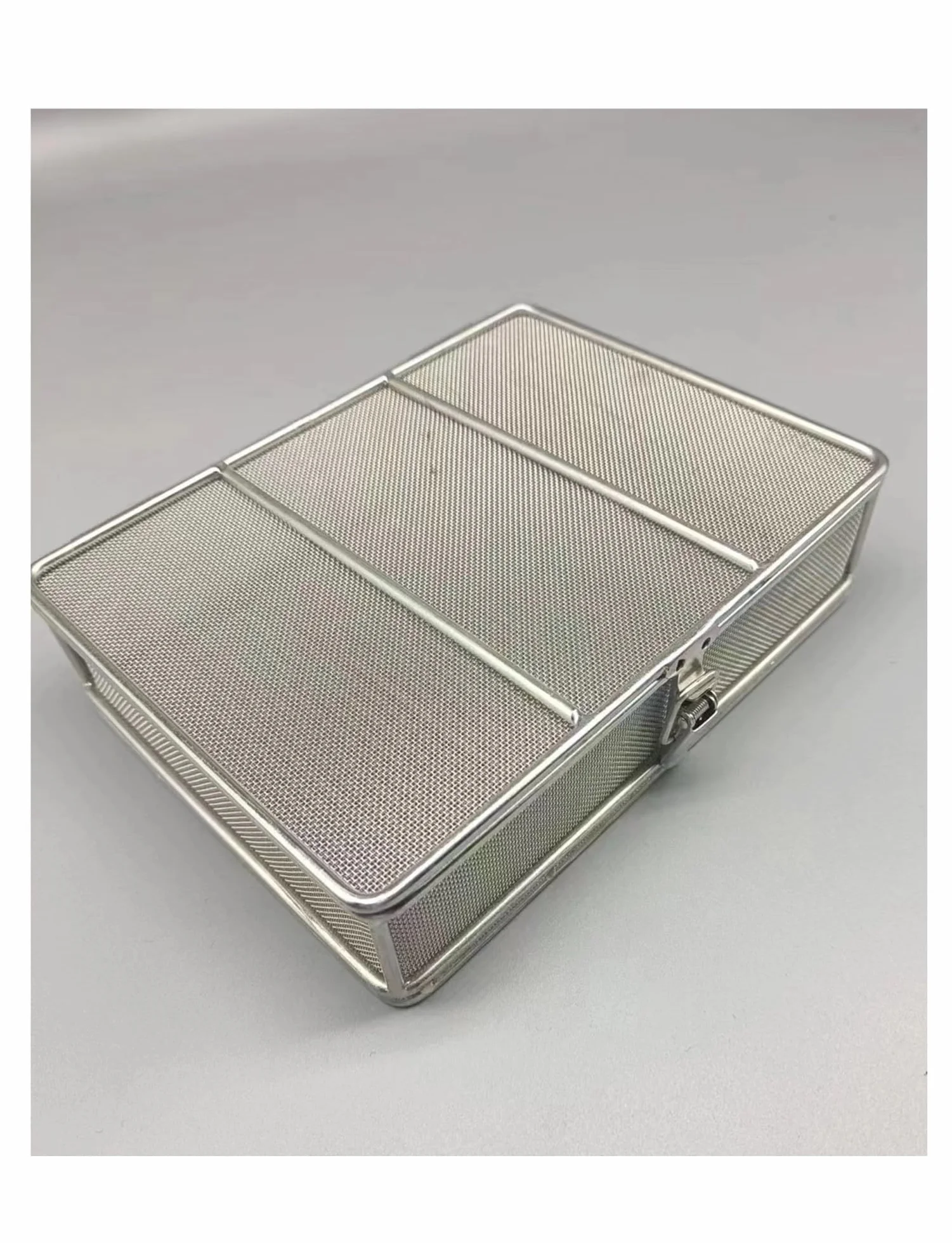 Sterilisationskorb for Instrumente aus Metall mit Deckel, Laborschalen, Gitterkorb aus Edelstahl 304, Instrumentenschale und perforierte Gitterkörbe, for Krankenhaus, Klinik(20x15x5cm/8x5.9x2in)